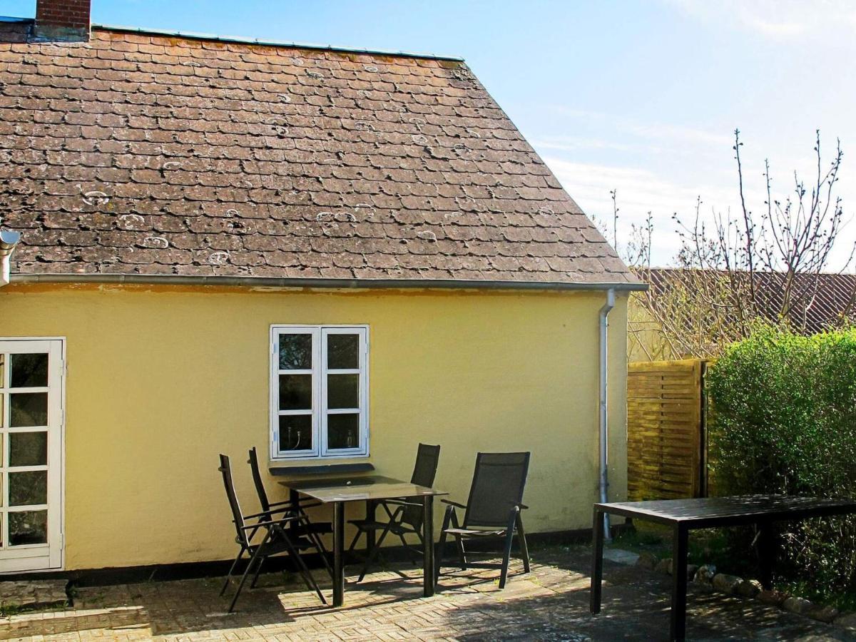 4 Person Holiday Home In Bandholm ภายนอก รูปภาพ